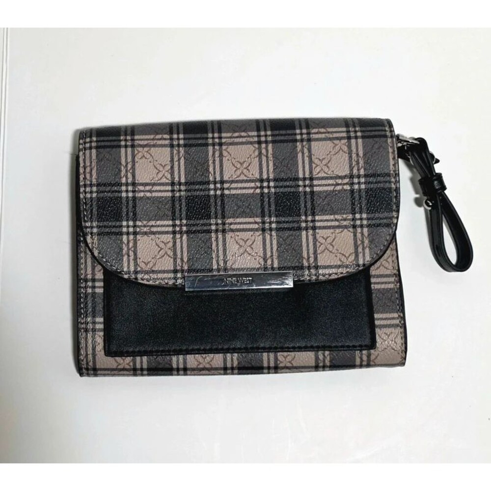 Nine West clutch